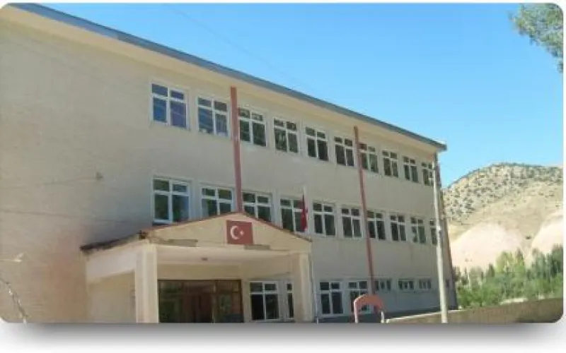 Bayburt Dede Korkut Ortaokulu - Bayburt Ortaokulları