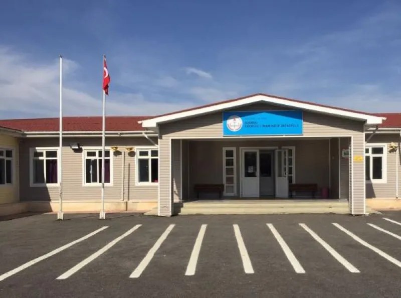 Bayburt Adabaşı  İmam Hatip Ortaokulu - Bayburt Ortaokulları