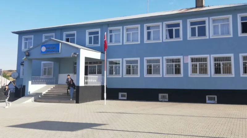 Hacılar Ortaokulu Fotoğrafı