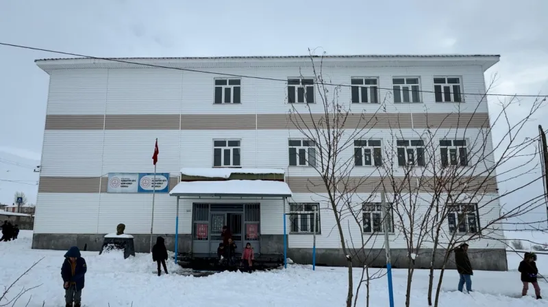 Bitlis Harmantepe Köyü Nedim Korkut Ortaokulu - Bitlis Ortaokulları