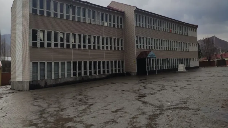 Bitlis Yolalan İmam Hatip Ortaokulu - Bitlis Ortaokulları