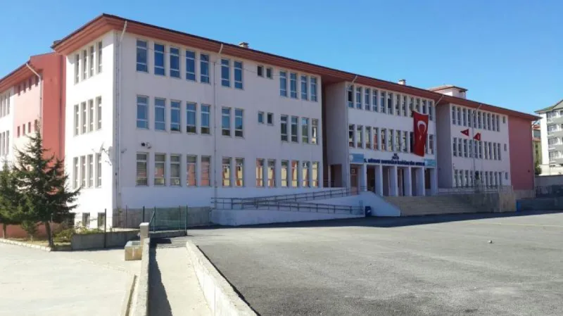 Bolu Gerede Seyit Mithat Dayıoğlu İmam Hatip Ortaokulu - Bolu Ortaokulları