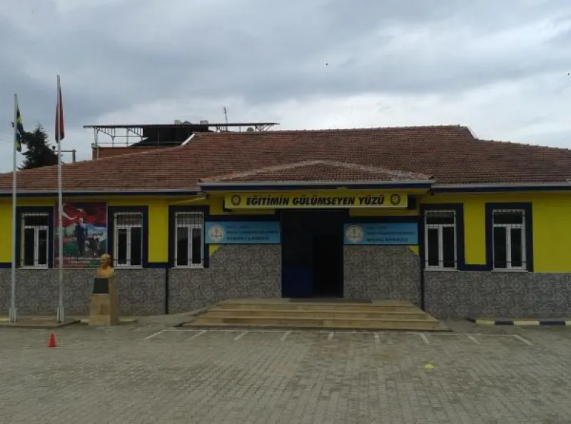 Bursa İnegöl Fenerbahçeliler Derneği Hamamlı Ortaokulu - Bursa Ortaokulları