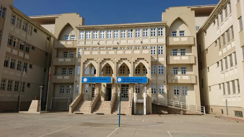 Bursa Toki Necip Fazıl Kısakürek Ortaokulu - Bursa Ortaokulları