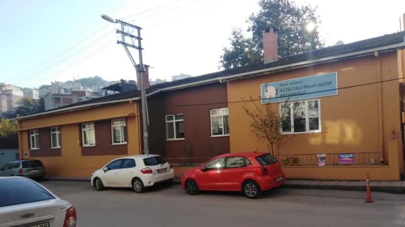 Mudanya Güzelyalı İmam Hatip Ortaokulu Fotoğrafı