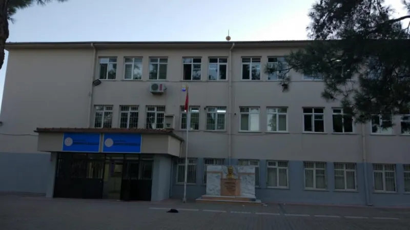 Bursa Demirci Ortaokulu - Bursa Ortaokulları