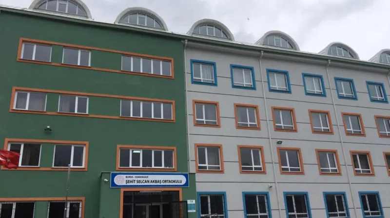 Bursa Şehit Selcan Akbaş Ortaokulu - Bursa Ortaokulları