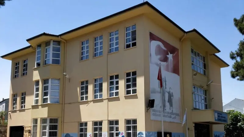 Bursa Nazife-Hüseyin Meriç Ortaokulu - Bursa Ortaokulları