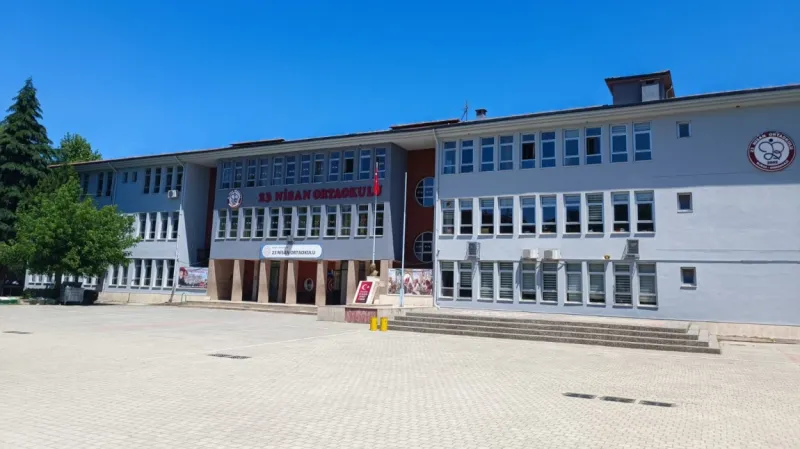 Bursa 23 Nisan Ortaokulu - Bursa Ortaokulları