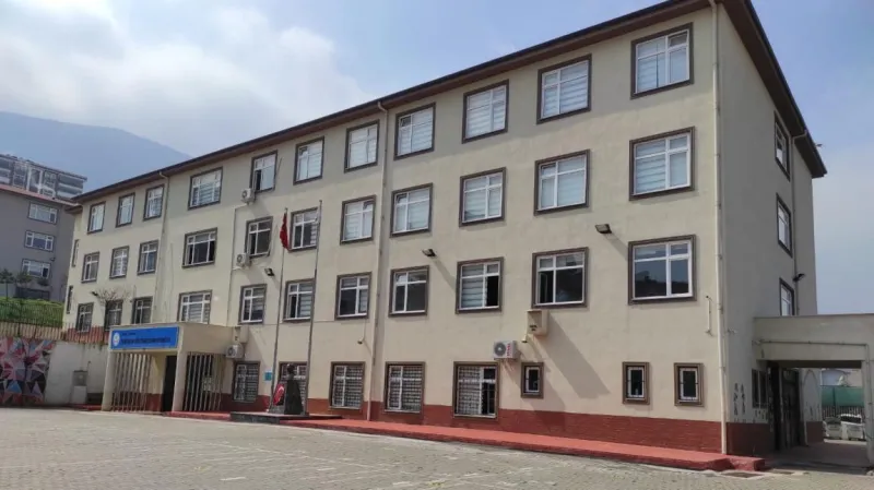 Bursa Şehit Hasan Hüseyin Daşdemir İmam Hatip Ortaokulu - Bursa Ortaokulları