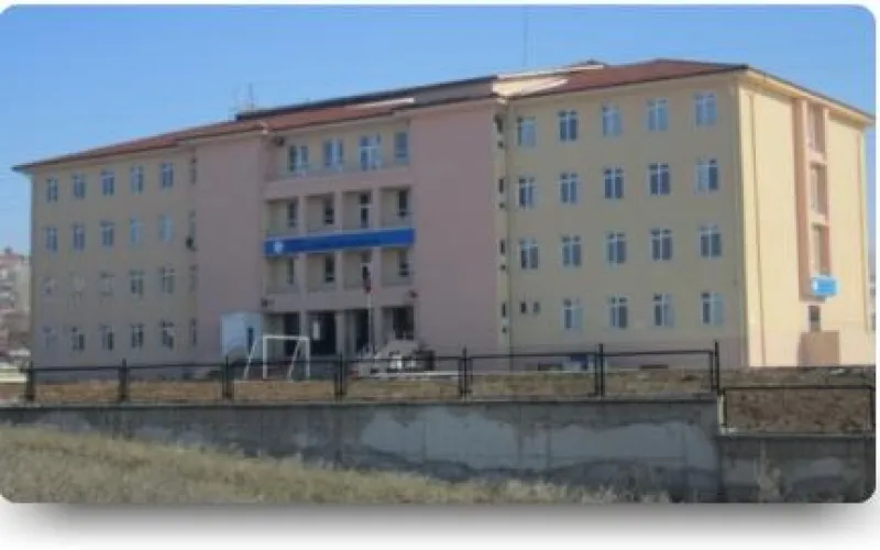 Çorum Yunus Emre Ortaokulu - Çorum Ortaokulları