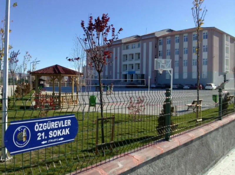 Çorum Ömer Kömürcü İmam Hatip Ortaokulu - Çorum Ortaokulları