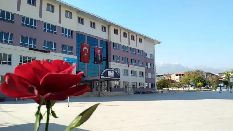 Denizli İncilipınar Şehit Burhan Acar İmam Hatip Ortaokulu - Denizli Ortaokulları