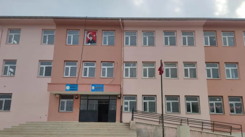 Diyarbakır Güngeçti İmam Hatip Ortaokulu - Diyarbakır Ortaokulları