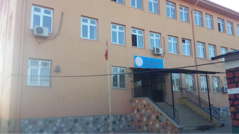 Diyarbakır Yazı İmam Hatip Ortaokulu - Diyarbakır Ortaokulları