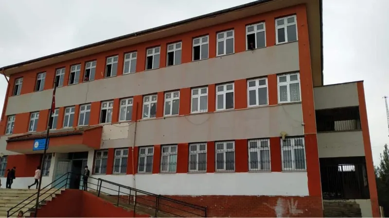 Diyarbakır Küçükakören Şehit Pilot Cengiz Oruç İmam Hatip Ortaokulu - Diyarbakır Ortaokulları