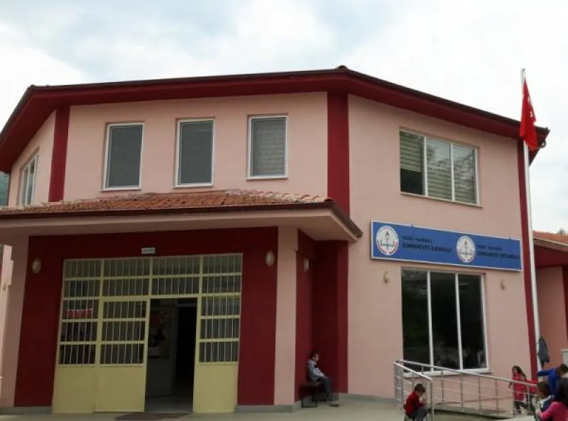 Düzce Cumhuriyet Ortaokulu - Düzce Ortaokulları