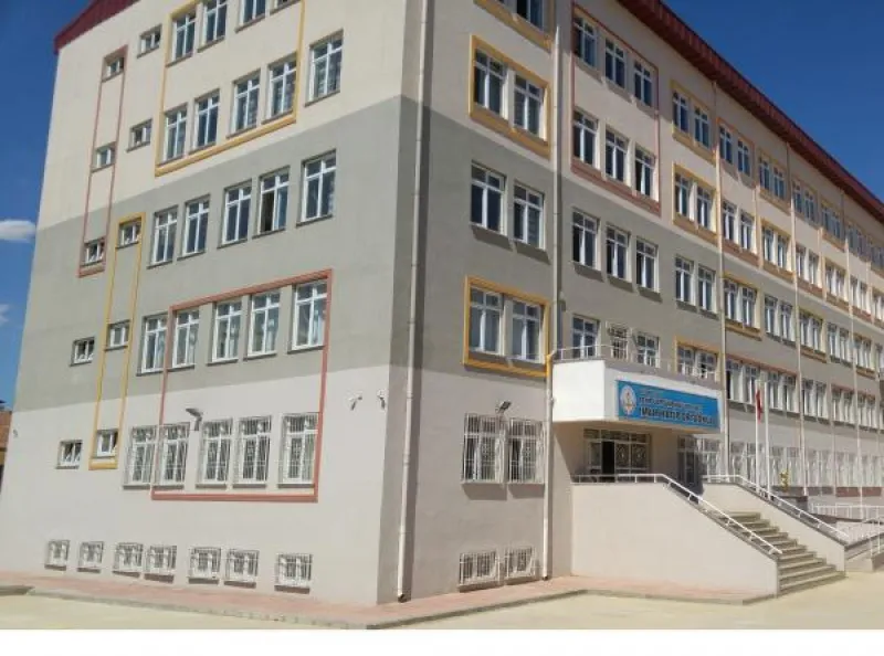 Gaziantep Şehit Üsteğmen Uğur Taşçı İmam Hatip Ortaokulu - Gaziantep Ortaokulları