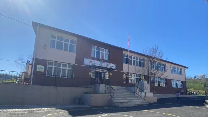 Giresun Çavuşlu Şehit Kadir Aydın Ortaokulu - Giresun Ortaokulları