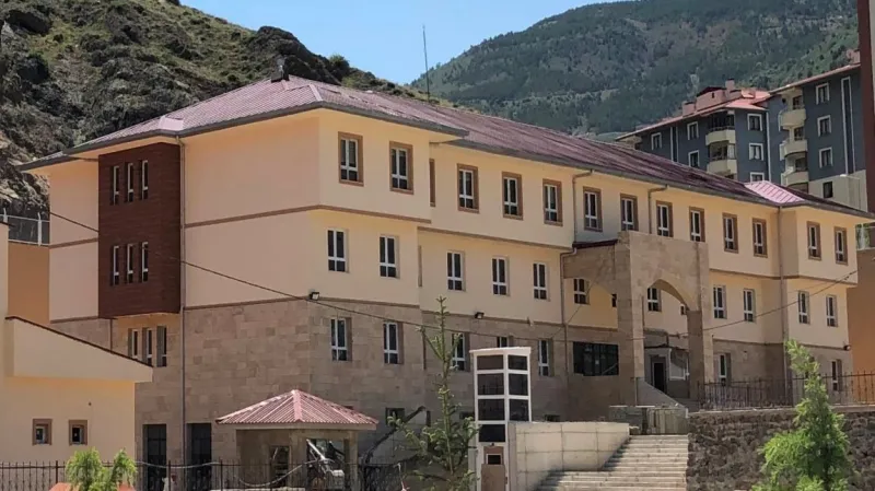 Gümüşhane Gümüşhane Türkiye Odalar Ve Borsalar Birliği İmam Hatip Ortaokulu - Gümüşhane Ortaokulları