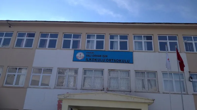 Hakkari Vali Orhan Işın Ortaokulu - Hakkari Ortaokulları