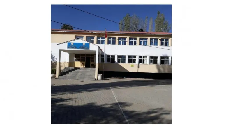 Hakkari Cengiz Topel Ortaokulu - Hakkari Ortaokulları