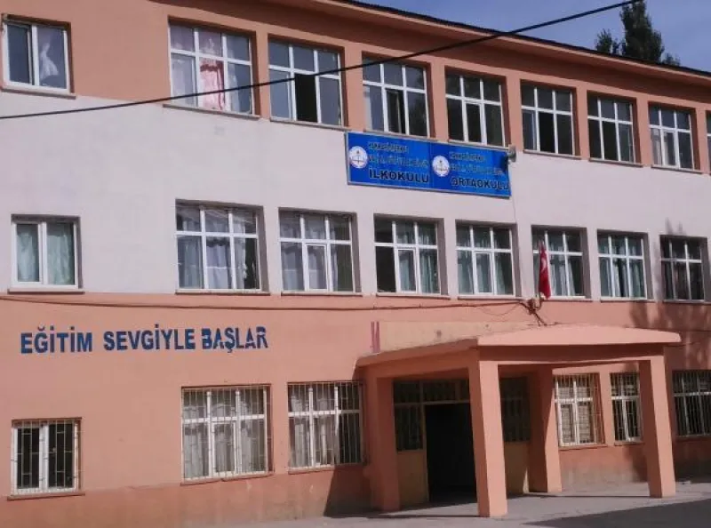Hakkari Vali M. Lütfullah Bilgin Ortaokulu - Hakkari Ortaokulları