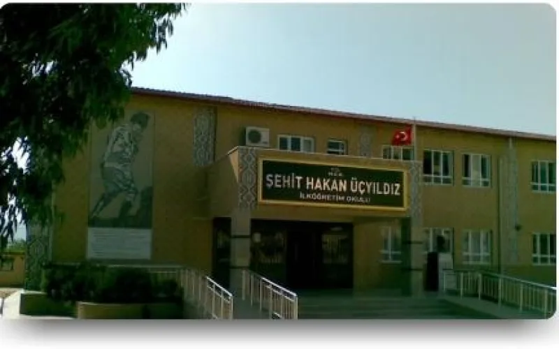 Turunçlu Şehit Hakan Üçyıldız Ortaokulu Fotoğrafı