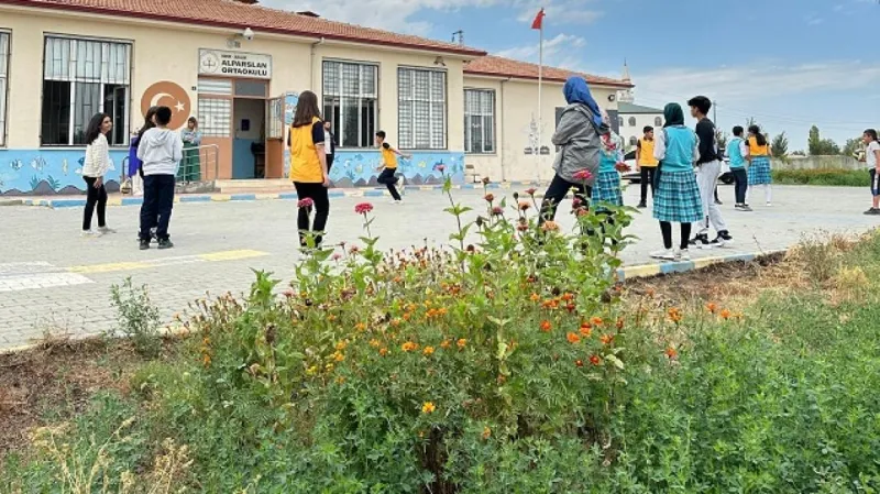 Iğdır Alparslan Ortaokulu - Iğdır Ortaokulları