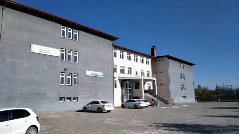 Iğdır Melekli 100. Yıl Ortaokulu - Iğdır Ortaokulları