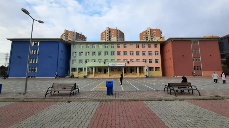 İstanbul Kayaşehir Şeyh Şamil İmam Hatip Ortaokulu - İstanbul Ortaokulları