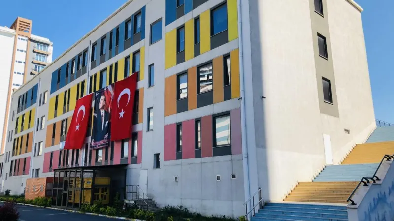 İstanbul Başakşehir Aziz Sancar Ortaokulu - İstanbul Ortaokulları