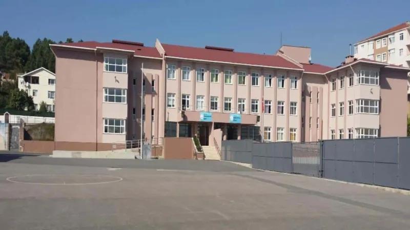 İstanbul Türker İnanoğlu Ortaokulu - İstanbul Ortaokulları