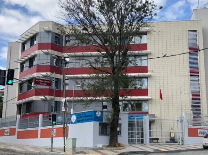 İstanbul Selahattin Karakaşlı İmam Hatip Ortaokulu - İstanbul Ortaokulları