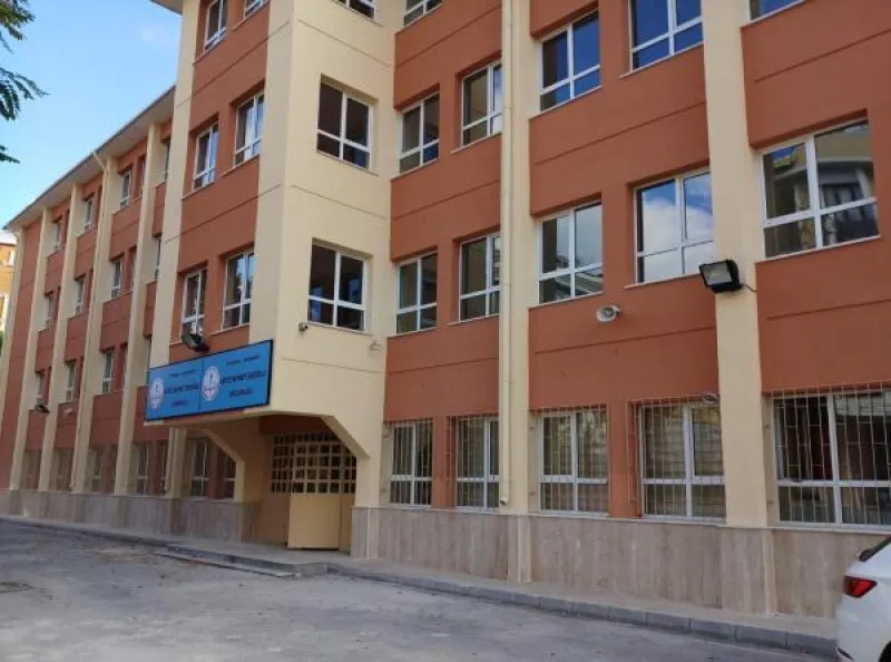 İstanbul Hatice Mehmet Ekşioğlu Ortaokulu - İstanbul Ortaokulları