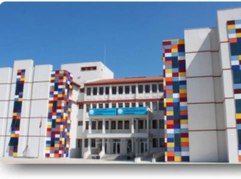 Alemdağ Emlak Konut Ortaokulu Fotoğrafı