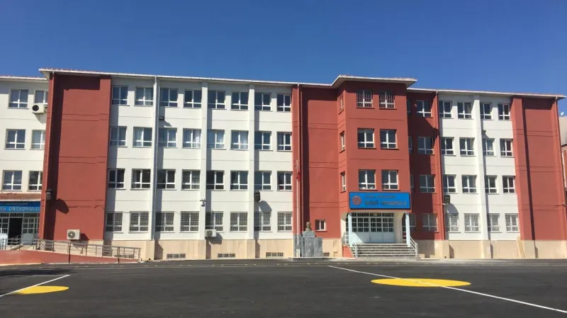 İstanbul İnönü Ortaokulu - İstanbul Ortaokulları