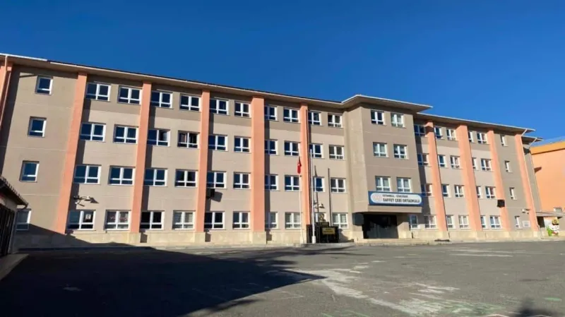 İstanbul Saffet Çebi Ortaokulu - İstanbul Ortaokulları