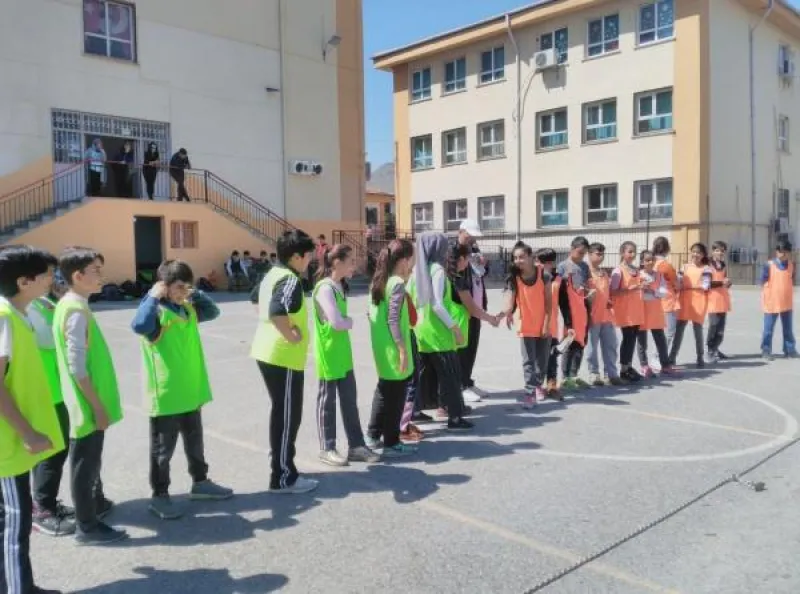 İzmir Ticaret Borsası Ortaokulu - İzmir Ortaokulları