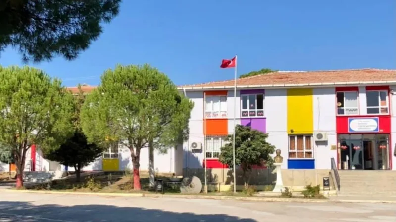 İzmir Sağancı Yunus Şahinkoç Ortaokulu - İzmir Ortaokulları