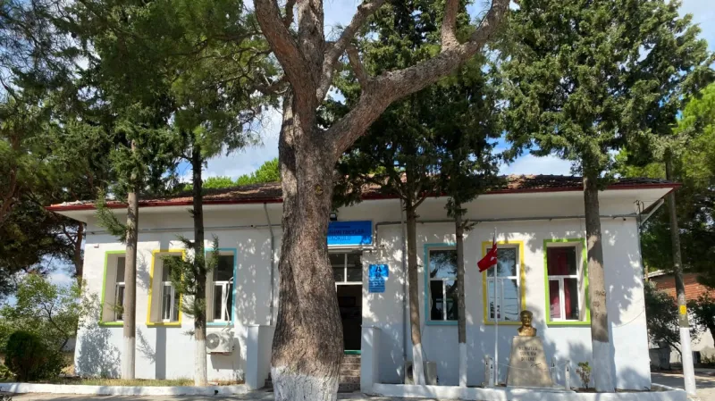 İzmir Çit Ahmetbeyler Ortaokulu - İzmir Ortaokulları