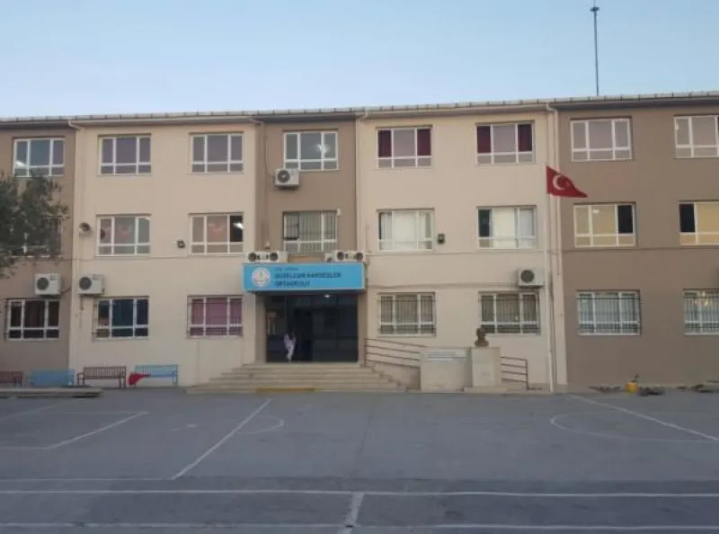 İzmir Güzelcan Kardeşler Ortaokulu - İzmir Ortaokulları