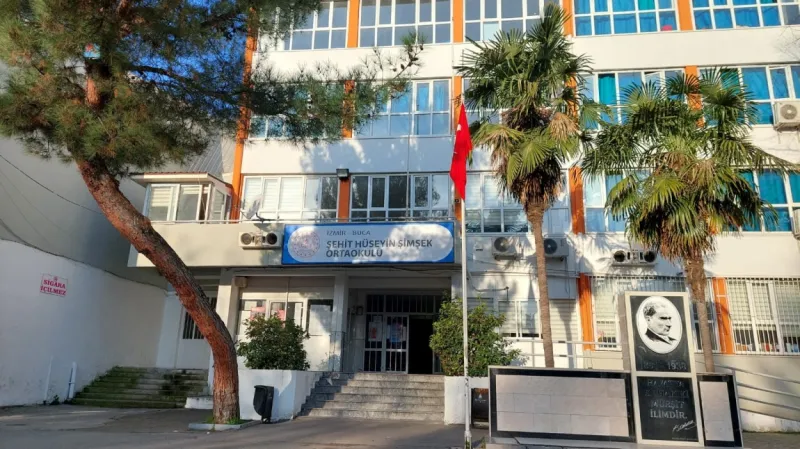 İzmir Şehit Hüseyin Şimşek Ortaokulu - İzmir Ortaokulları