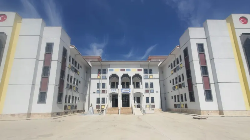 İzmir Toki Kemalpaşa Ortaokulu - İzmir Ortaokulları