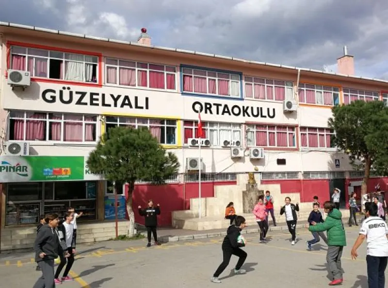 İzmir Güzelyalı Ortaokulu - İzmir Ortaokulları