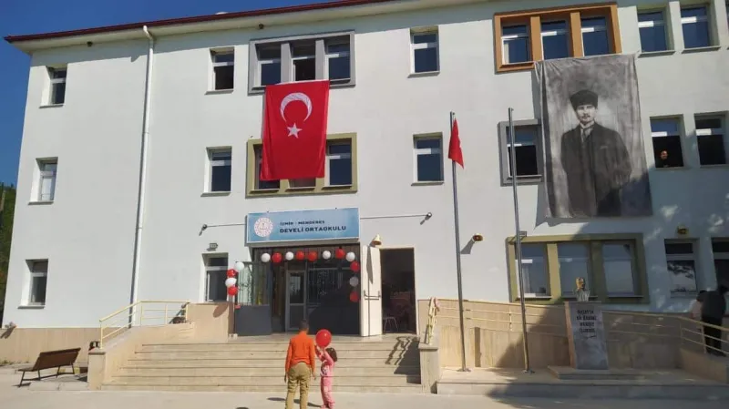 İzmir Develi Ortaokulu - İzmir Ortaokulları