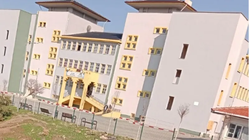 İzmir Asarlık Toki Ortaokulu - İzmir Ortaokulları