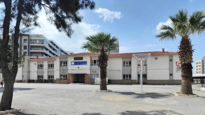 İzmir Erol Tarakçıoğlu Ortaokulu - İzmir Ortaokulları