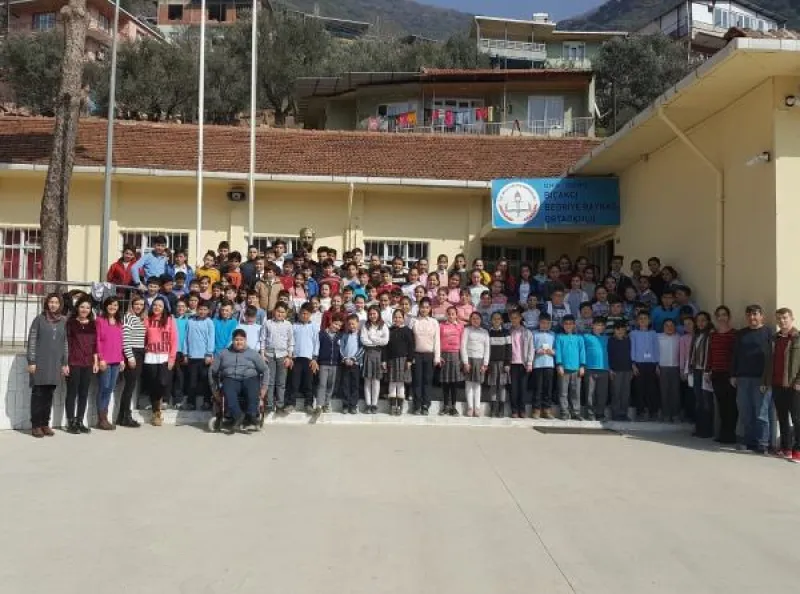 İzmir Bıçakçı Bedriye Baykaş Ortaokulu - İzmir Ortaokulları