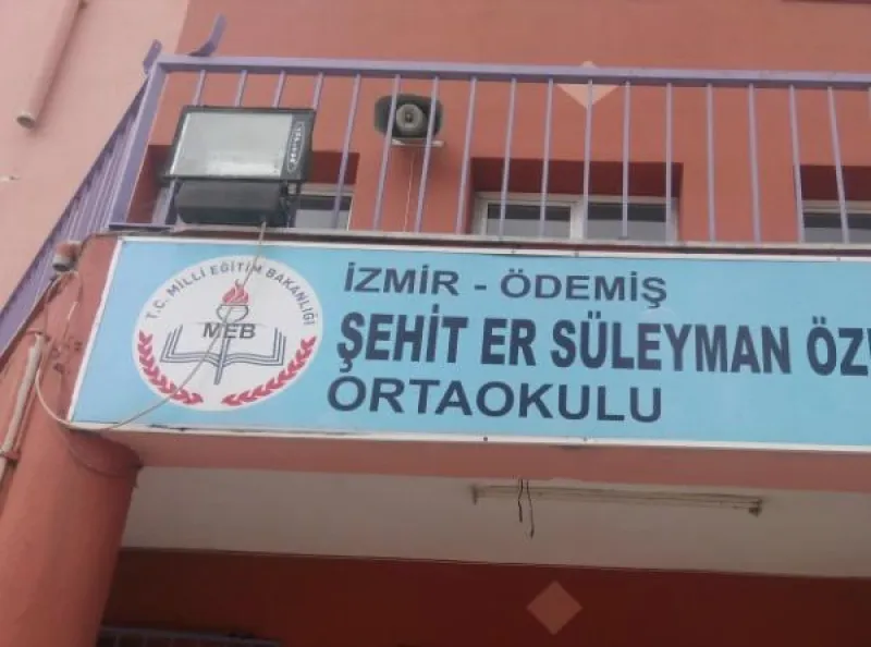 İzmir Şehit Er Süleyman Özdemir Ortaokulu - İzmir Ortaokulları